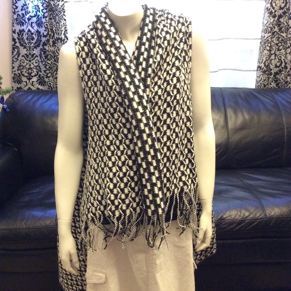 Made in Italy long knitted open front wrap vest - Picture 5 of 8